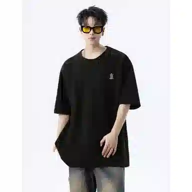 maxim's de paris logoT