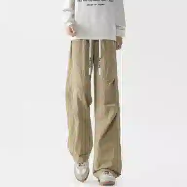 maxim's de paris vibe