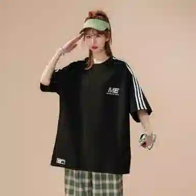 maxim's de paris logoT