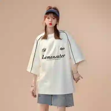 maxim's de paris LogoT