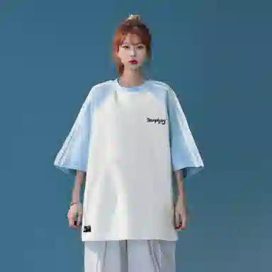 maxim's de paris logoT