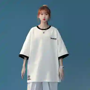 maxim's de paris logoT