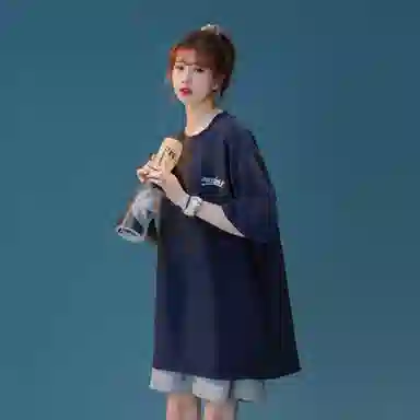 maxim's de paris LogoT