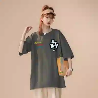 maxim's de paris logoT