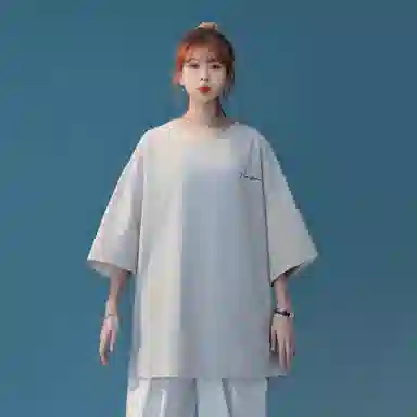 maxim's de paris logoT