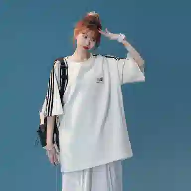 maxim's de paris 260 logoT