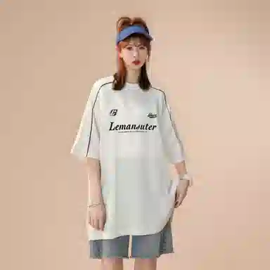 maxim's de paris LogoT