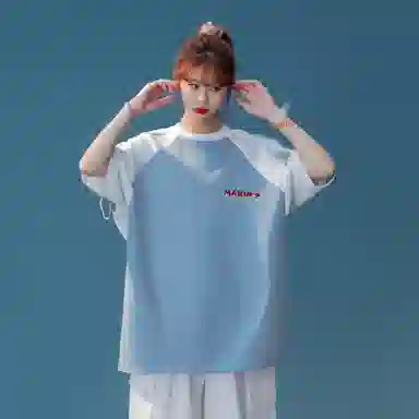 maxim's de paris logoT