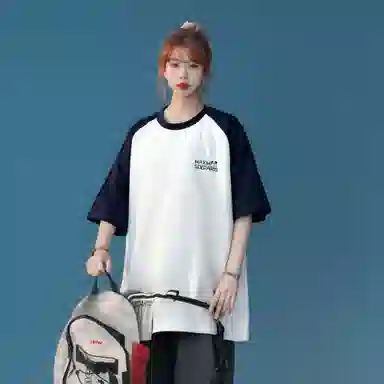 maxim's de paris logoT