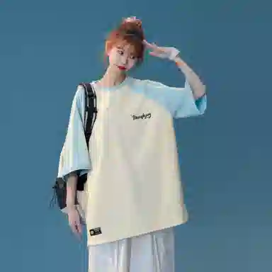 maxim's de paris logoT