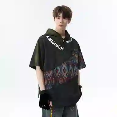 maxim's de paris logoT