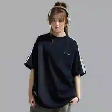 maxim's de paris inslogoT