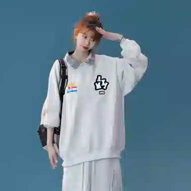 maxim's de paris Logo