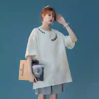 maxim's de paris logoT