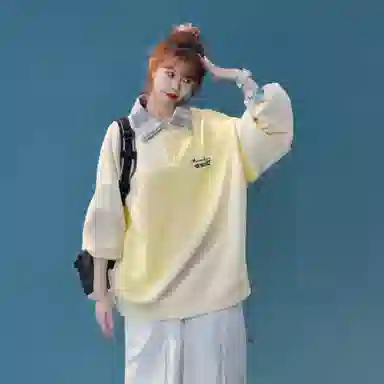 maxim's de paris Logo