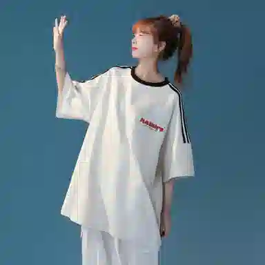 maxim's de paris LOGOT