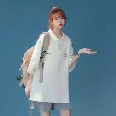 maxim's de paris logoT