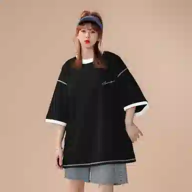 maxim's de paris logoT