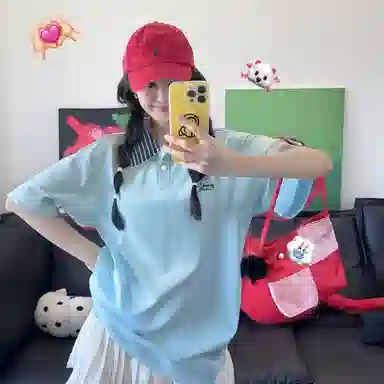 maxim's de paris logoT