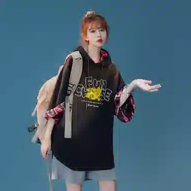 maxim's de paris logoT