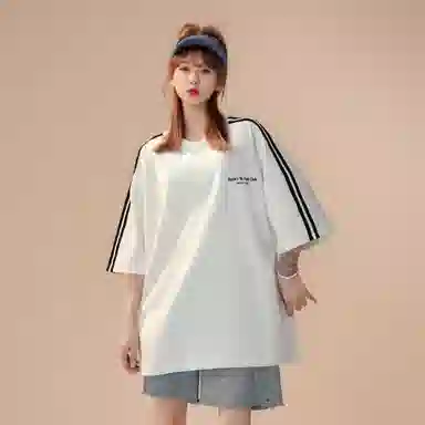 maxim's de paris LogoT