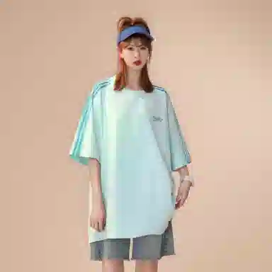 maxim's de paris LogoT