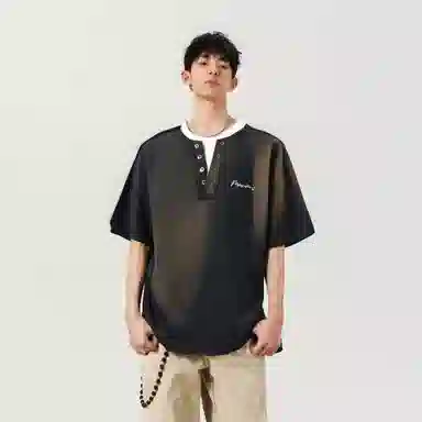 maxim's de paris logoT