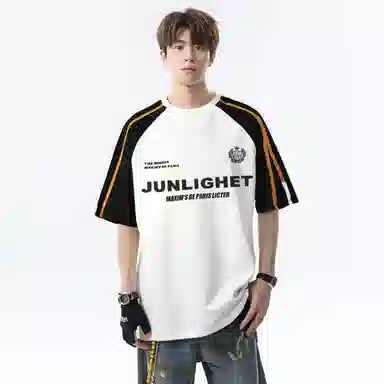 maxim's de paris logoT