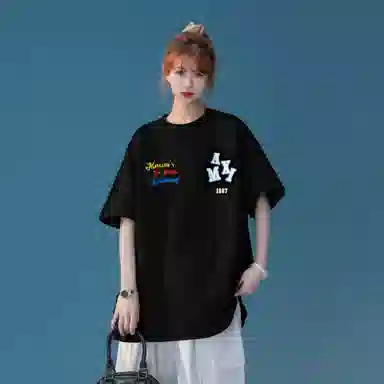 maxim's de paris logoT