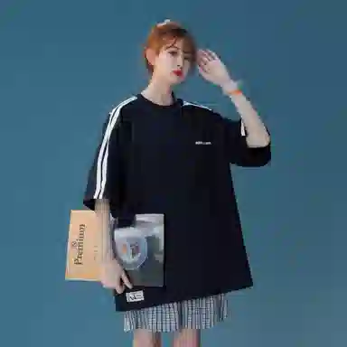 maxim's de paris logoT