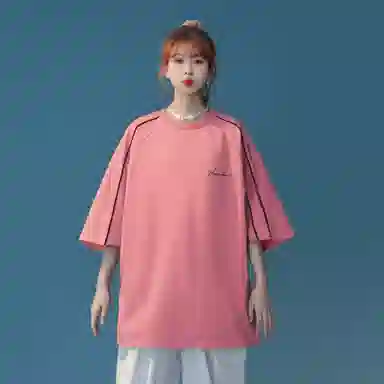 maxim's de paris logoT