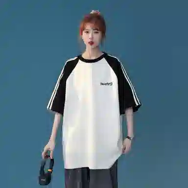 maxim's de paris logoT