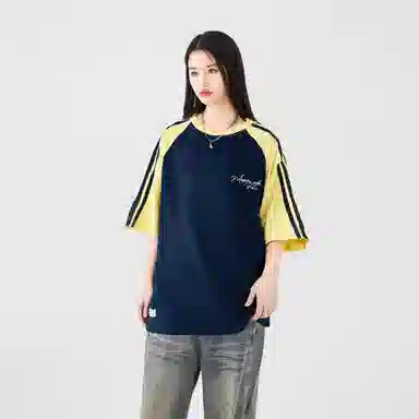 maxim's de paris logoT