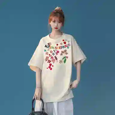 maxim's de paris logoT