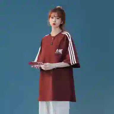 maxim's de paris logoT