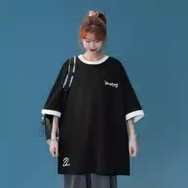 maxim's de paris logoT