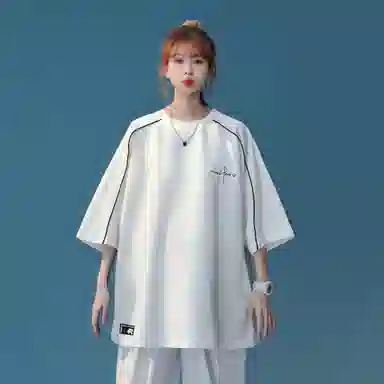 maxim's de paris logoT