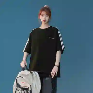 maxim's de paris logoT