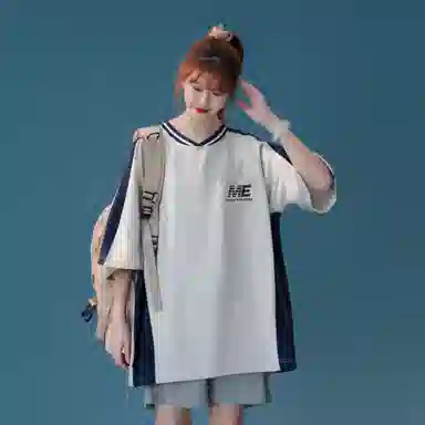 maxim's de paris logoT