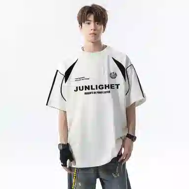 maxim's de paris logoT