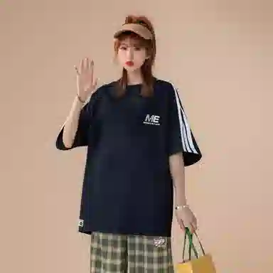 maxim's de paris logoT