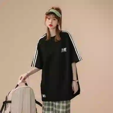 maxim's de paris logoT