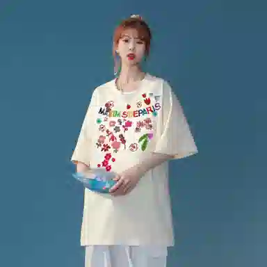 maxim's de paris logoT