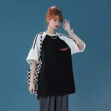 maxim's de paris logoT