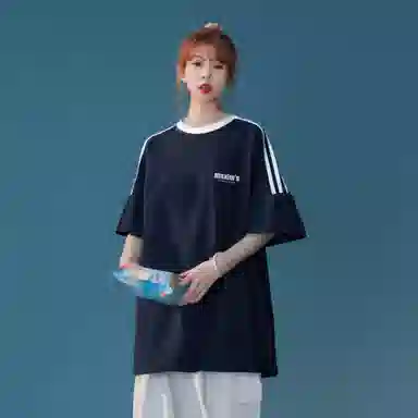 maxim's de paris logoT