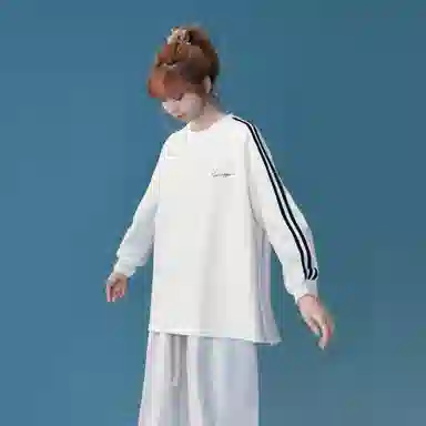 maxim's de paris logoT