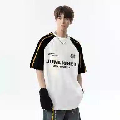 maxim's de paris logoT