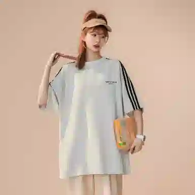 maxim's de paris LogoT