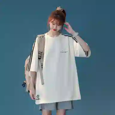 maxim's de paris 260glogoinsT