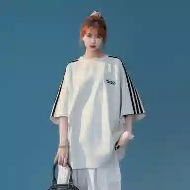 maxim's de paris 260g logoT